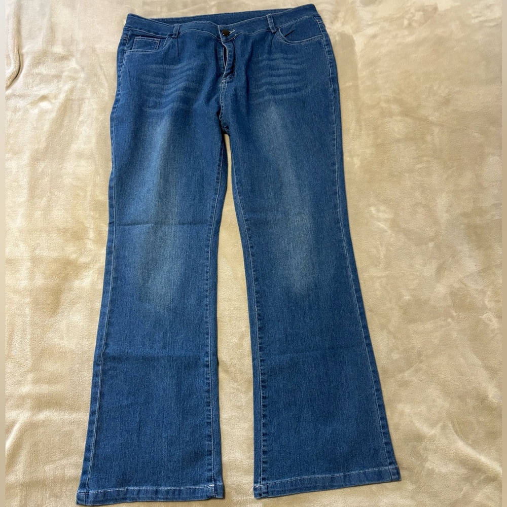 Classic Blue‎ Boot Cut Jeans - Picture 3 of 9